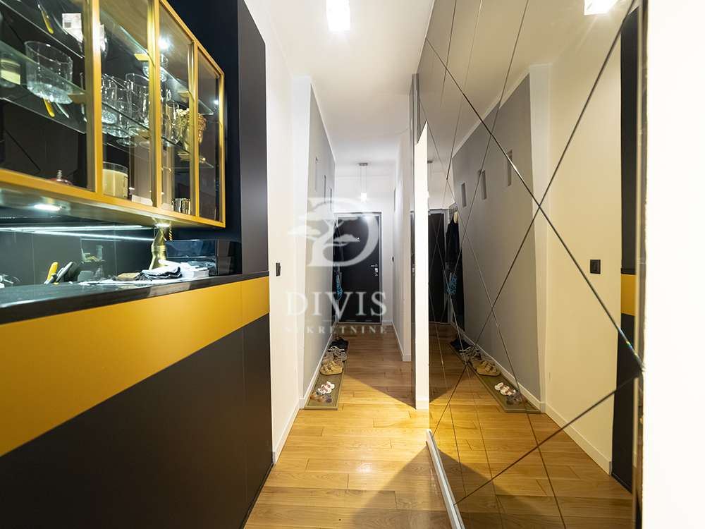 Slika 5 - Gospodara Vučića, Četvorosoban stan na prodaju, 172m2, 549.000€